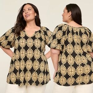 Lane Bryant Knit & Woven Black Print V-Neck Top Pleated Front Short Sleeve 18/20